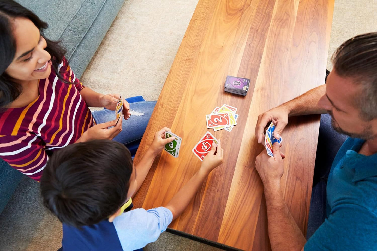 UNO FLIP! Family Card Game, with 112 Cards in a Sturdy Storage Tin, Makes a Great Gift for 7 Year Olds and Up